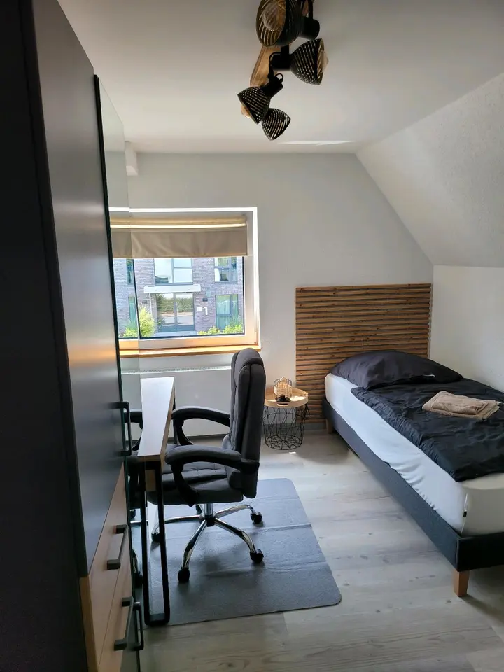 13 Zimmer Haus mit 185 m² in Norderstedt – Bild 10