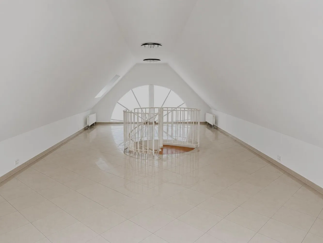 4 Zimmer Wohnung mit 153 m² in Hanau – Bild 1