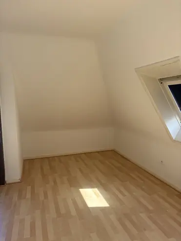 3 Zimmer Wohnung mit 76 m² in Neuss – Bild 2