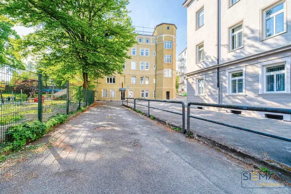 8 Zimmer Wohnung mit 240 m² in Augsburg – Bild 6