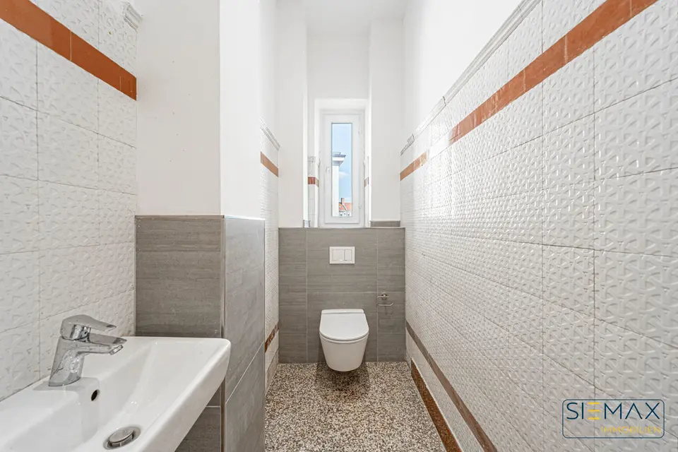 8 Zimmer Wohnung mit 240 m² in Augsburg – Bild 10