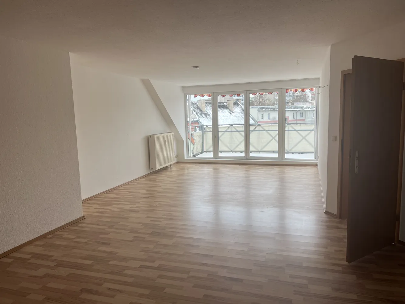 4 Zimmer Wohnung mit 130 m² in Frankfurt (Oder) – Bild 1