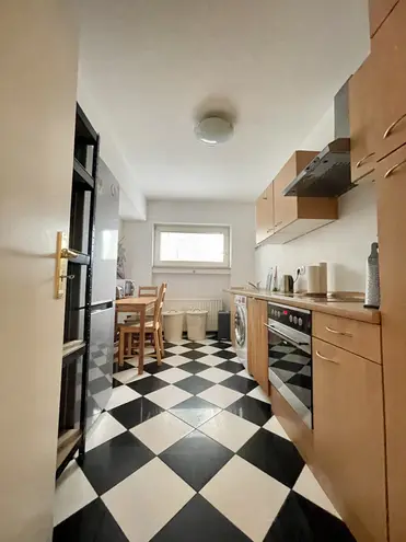 5 Zimmer Wohnung mit 150 m² in Frankfurt am Main – Bild 9