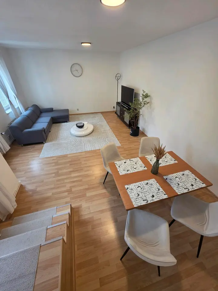 2 Zimmer Wohnung mit 64 m² in Schwerin – Bild 1