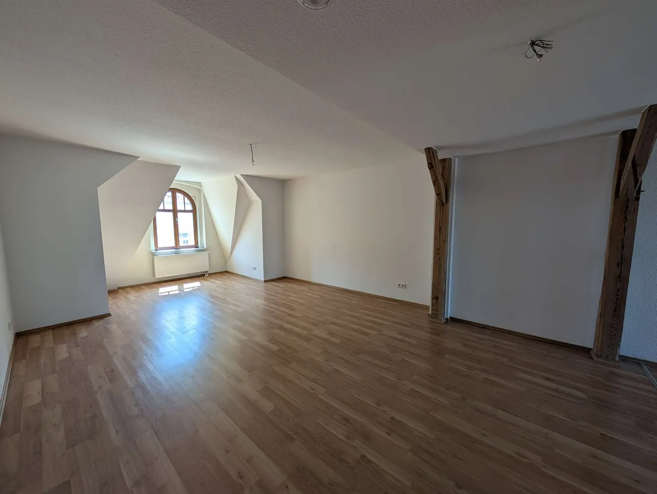 3 Zimmer Wohnung mit 102 m² in Görlitz – Bild 2