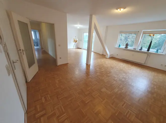 4 Zimmer Wohnung mit 95 m² in Oberhausen – Bild 2