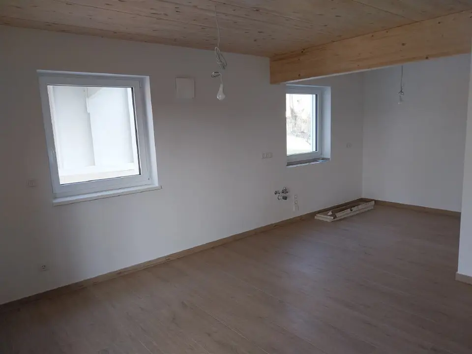 6 Zimmer Haus mit 126 m² in Landshut – Bild 1