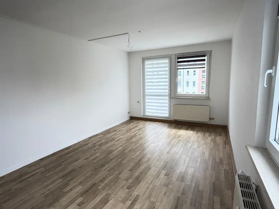 4 Zimmer Wohnung mit 101 m² in Chemnitz – Bild 1