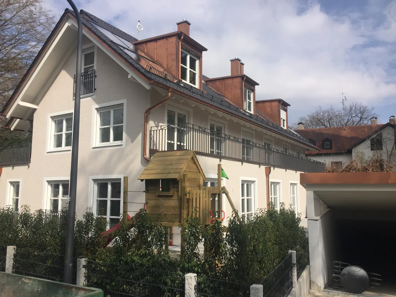 6 Zimmer Haus mit 178 m² in München – Bild 1