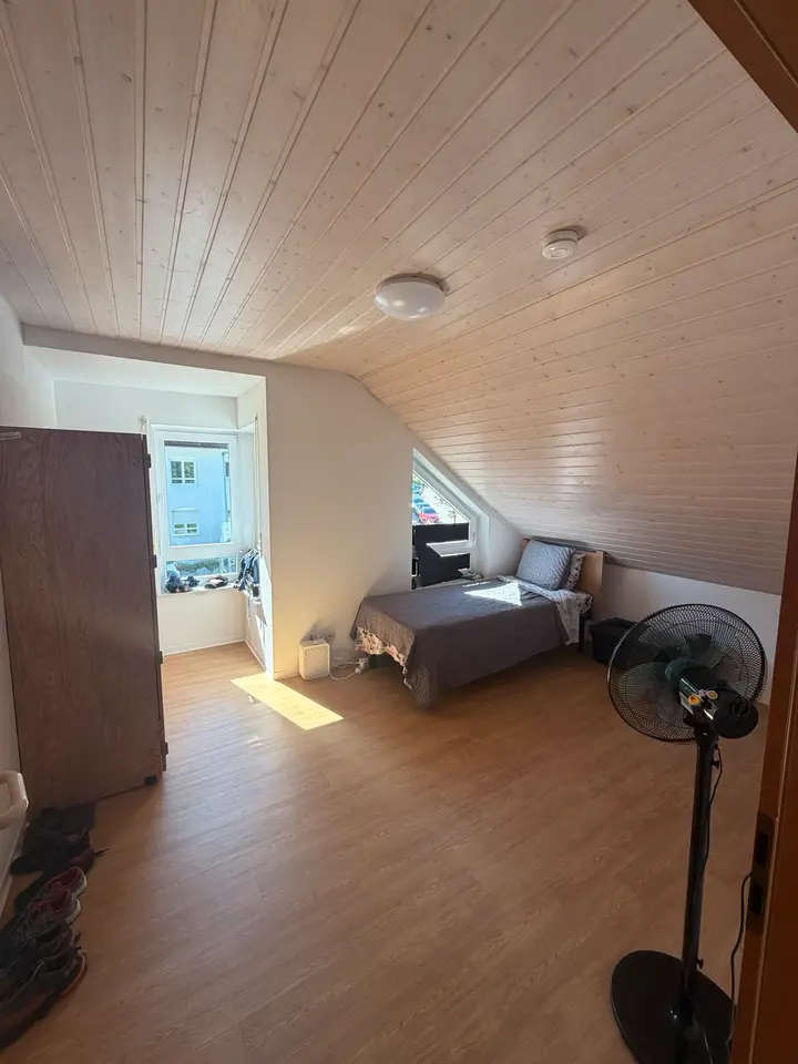 8 Zimmer Haus mit 163 m² in Sindelfingen – Bild 1