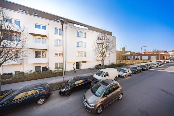 2 Zimmer Wohnung mit 49 m² in Berlin – Bild 1