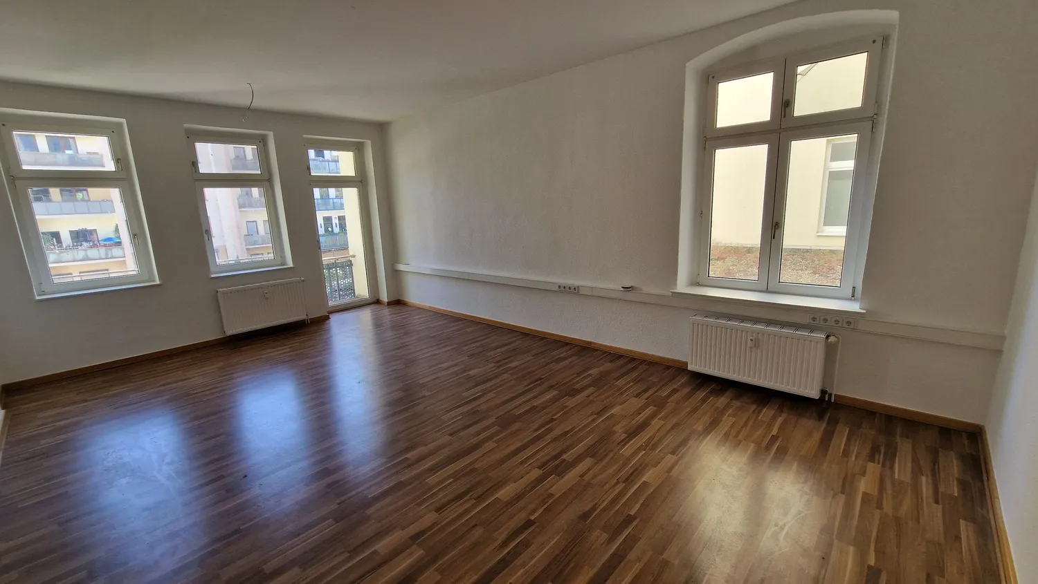 4 Zimmer Wohnung mit 130 m² in Magdeburg – Bild 2