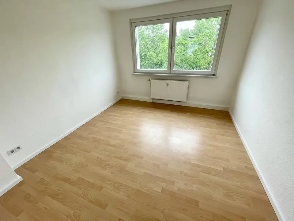 4 Zimmer Wohnung mit 70 m² in Gera – Bild 2