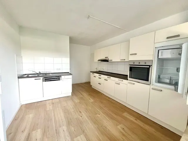 3 Zimmer Wohnung mit 77 m² in Schwerin – Bild 2