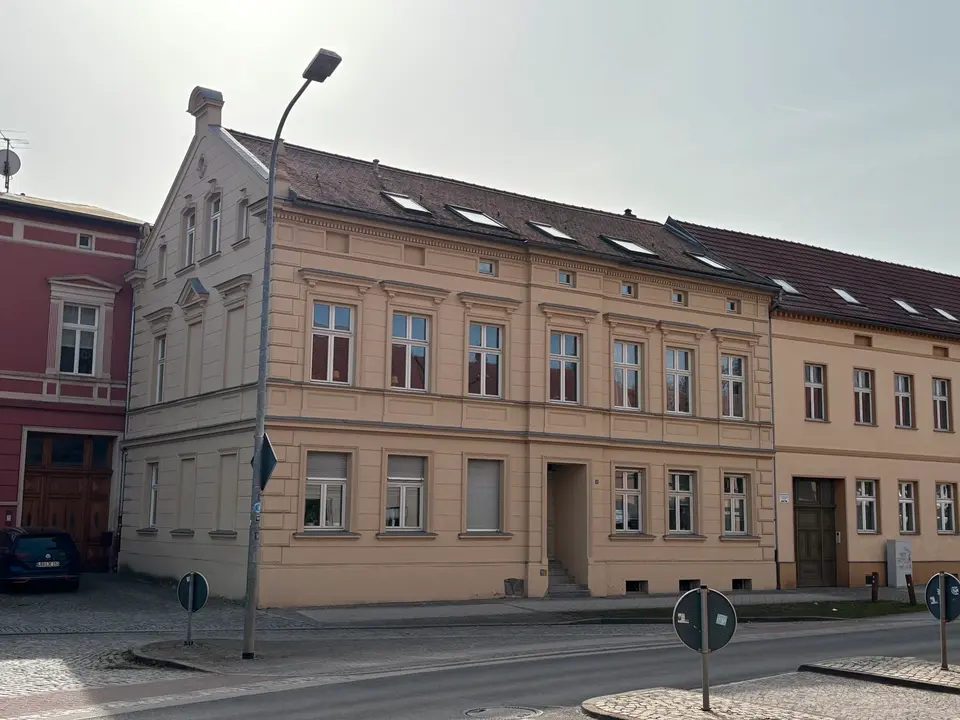 4 Zimmer Wohnung mit 117 m² in Stendal – Bild 2