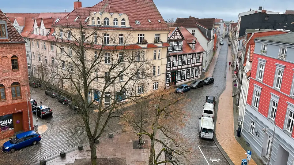 2 Zimmer Wohnung mit 71 m² in Schwerin – Bild 2