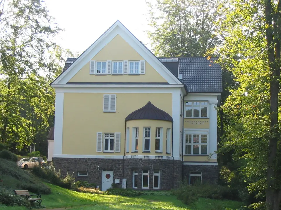 4 Zimmer Haus mit 190 m² in Siegen – Bild 2