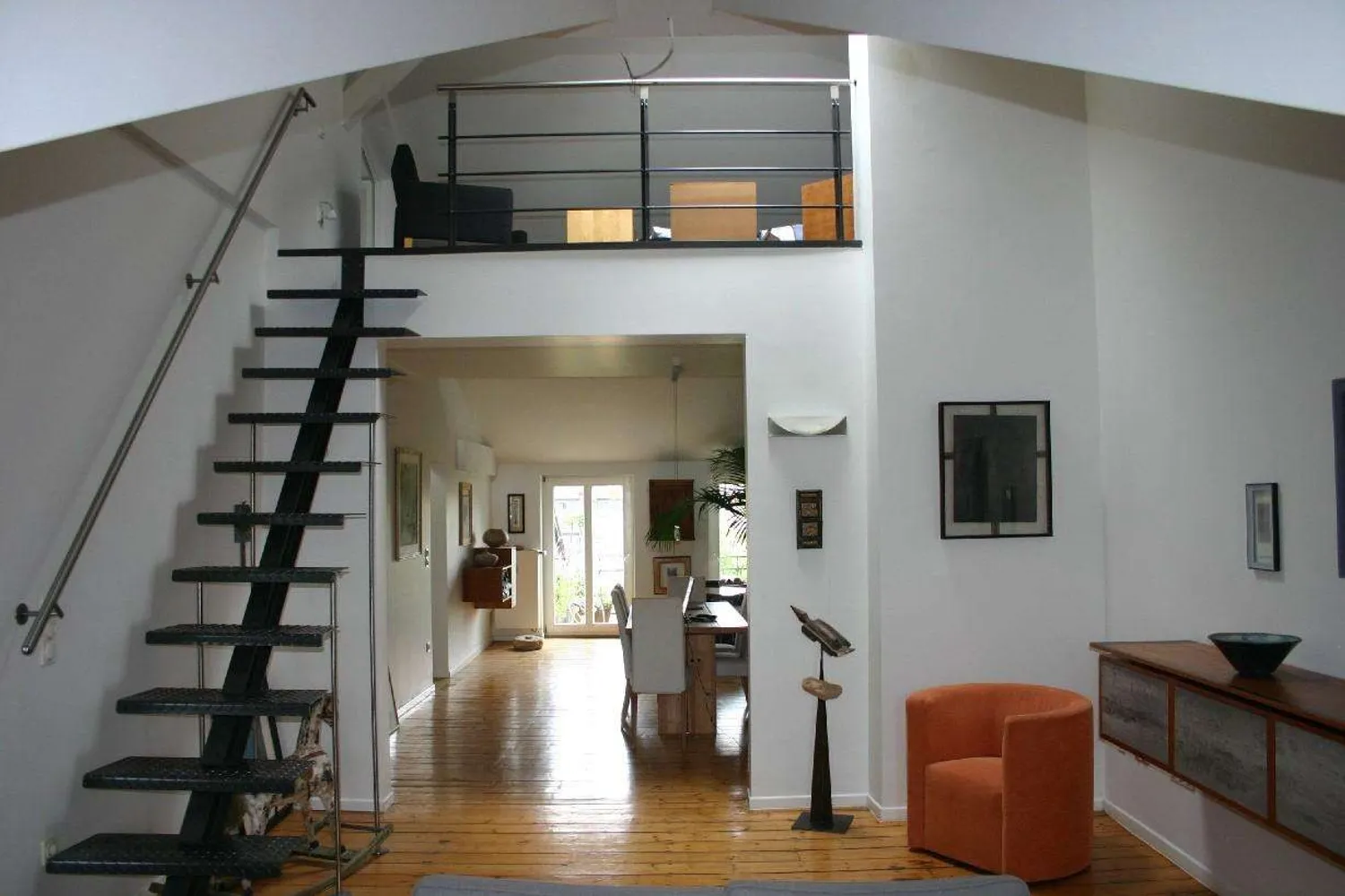 4 Zimmer Wohnung mit 110 m² in Bonn – Bild 1