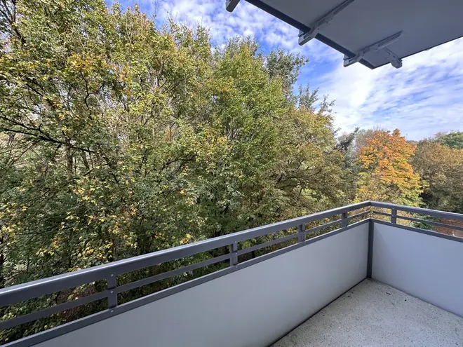 4 Zimmer Wohnung mit 70 m² in Karlsruhe – Bild 2