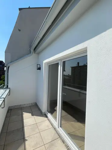 3 Zimmer Wohnung mit 104 m² in Wiesbaden – Bild 2
