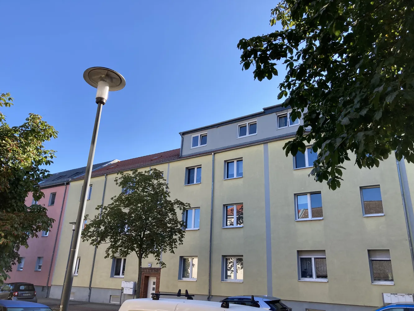 4 Zimmer Wohnung mit 98 m² in Dessau-Roßlau – Bild 1
