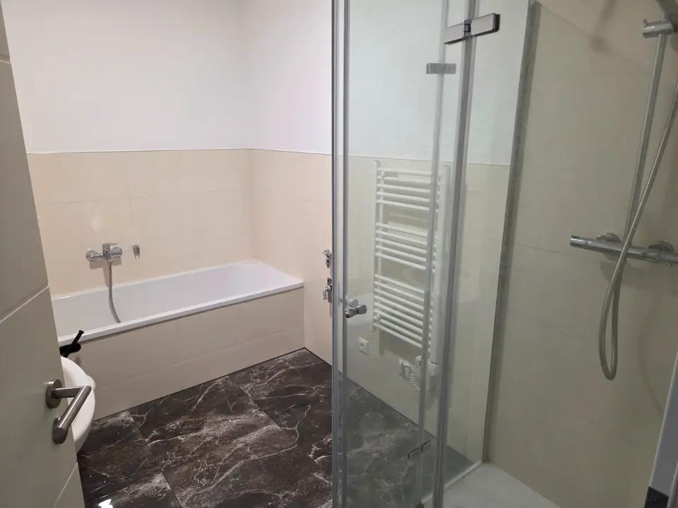 2 Zimmer Wohnung mit 45 m² in Schwerin – Bild 4