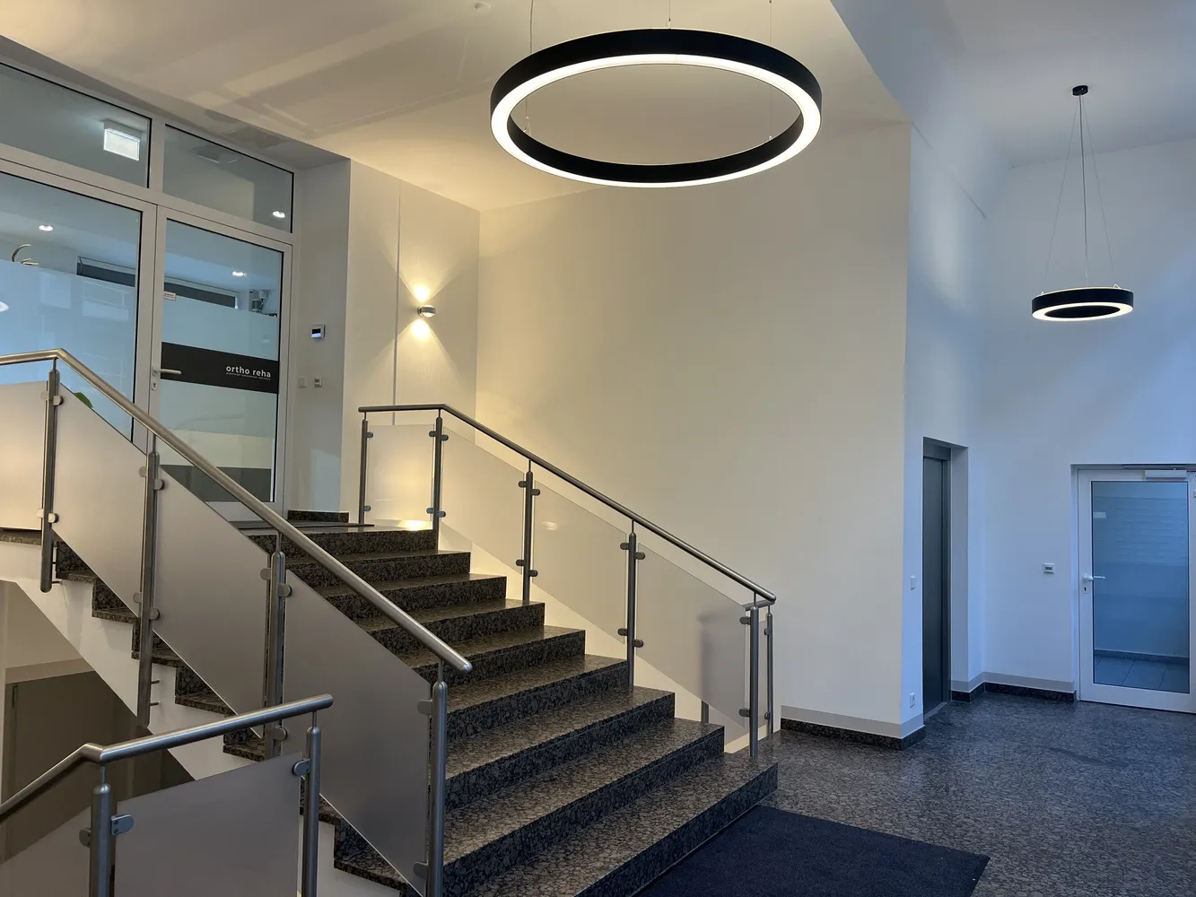 2 Zimmer Wohnung mit 83 m² in Bielefeld – Bild 1